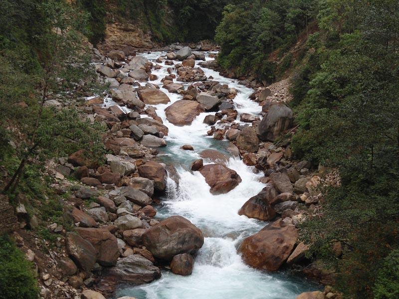 Kanchendzonga-Waterfall